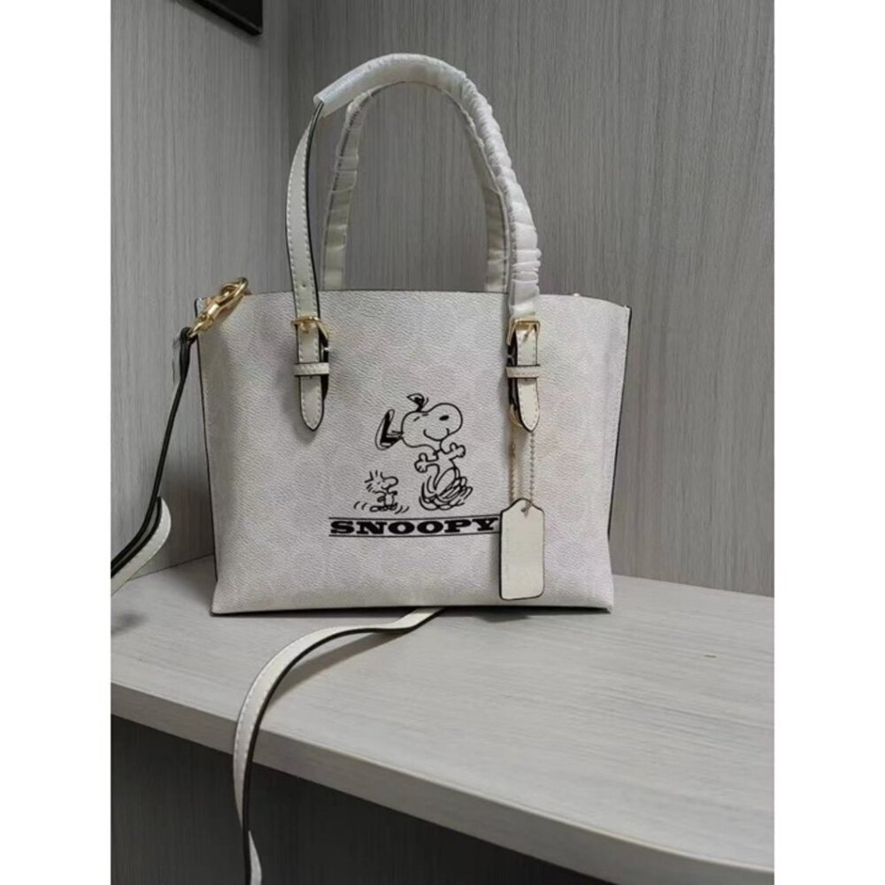 Coach CBJ87 Molly 2WAY Tote Shoulder Bag 25 Signature Canvas Snoopy Chalk